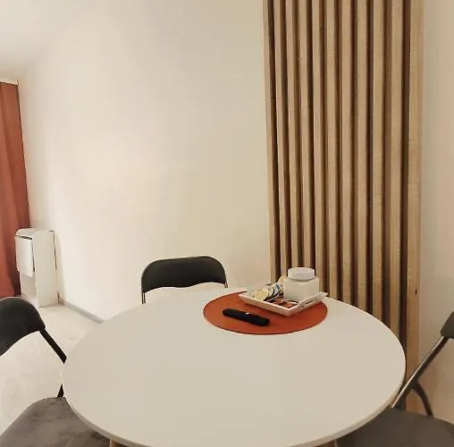 Green Terrace Family Apartment